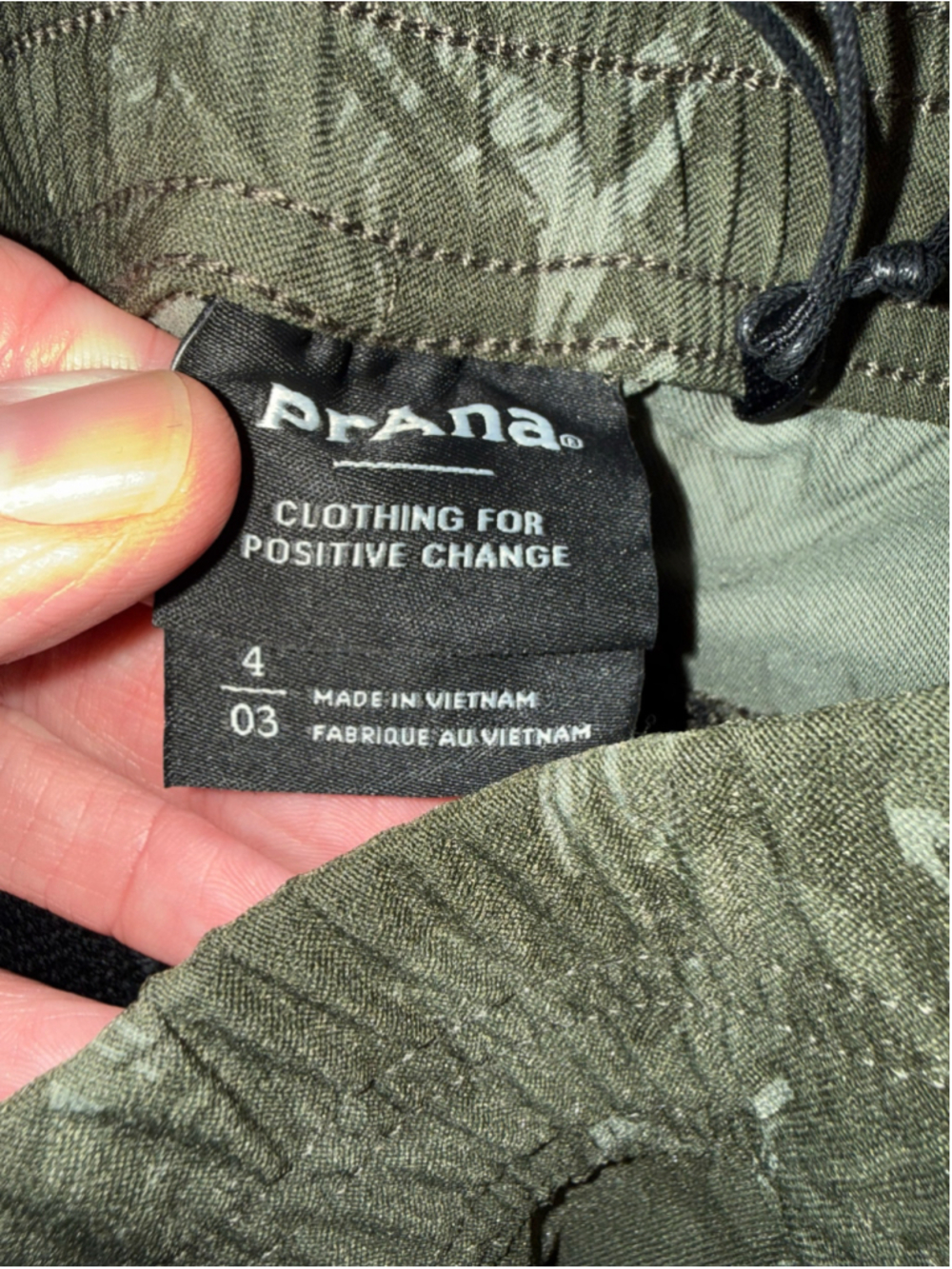 Women's Prana Camo Shorts size 4 Halle E-Waist Short II Green Hiking 3’ Inseam - Picture 14 of 15